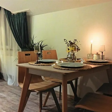 Gonta Kottage, чан - джакузі тераса, вихід в гори Appartement *