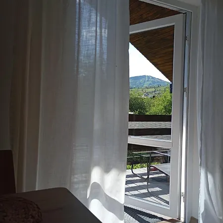 Gonta Kottage, чан - джакузі тераса, вихід в гори Apartman Szlavszke