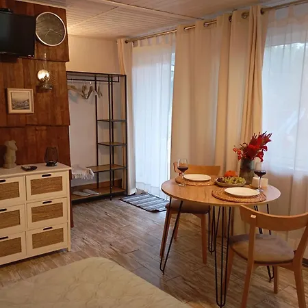 Apartman Gonta Kottage, чан - джакузі тераса, вихід в гори *