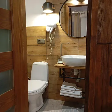 Gonta Kottage, чан - джакузі тераса, вихід в гори *