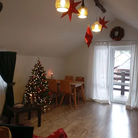 Gonta Kottage, чан - джакузі тераса, вихід в гори