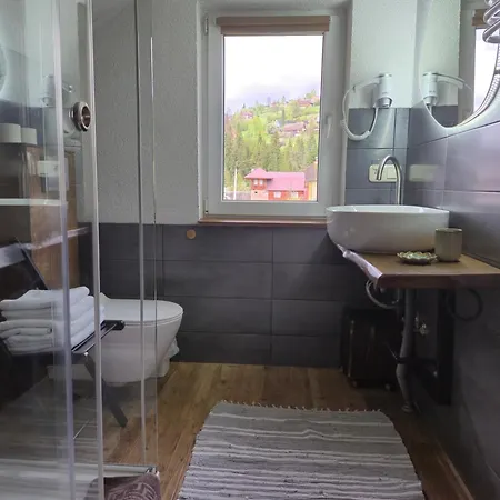 Gonta Kottage, чан - джакузі тераса, вихід в гори Appartement