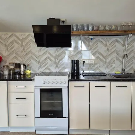 Gonta Kottage, чан - джакузі тераса, вихід в гори Appartement