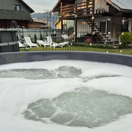 Gonta Kottage, чан - джакузі тераса, вихід в гори 아파트 *