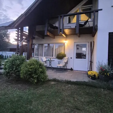 Gonta Kottage, чан - джакузі тераса, вихід в гори *