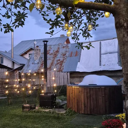 Gonta Kottage, чан - джакузі тераса, вихід в гори Appartement