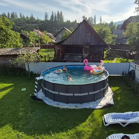 Gonta Kottage басейн, тераса, поруч річка, вихід в гори * Slavske